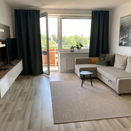 Self Check In With Parking Included ブラチスラヴァ