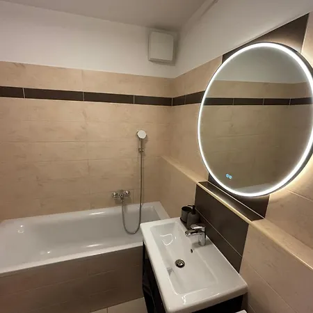 Self Check In With Parking Included * ブラチスラヴァ