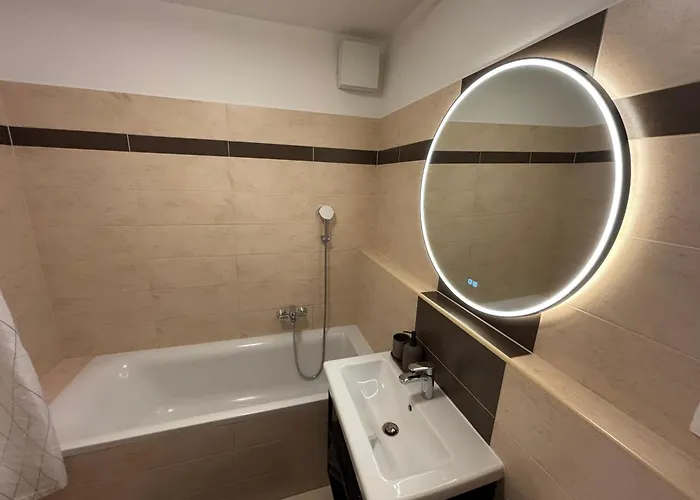 Self Check In With Parking Included * Μπρατισλάβα