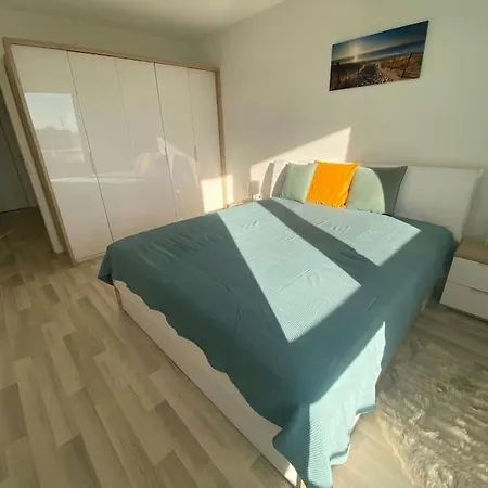 Apartman Self Check In With Parking Included *