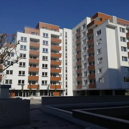 Daire Self Check In With Parking Included Bratislava