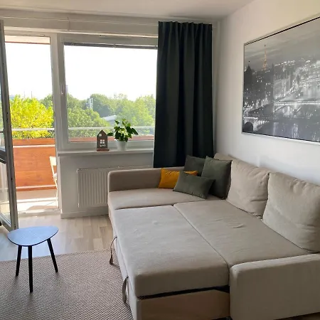 Daire Self Check In With Parking Included Bratislava