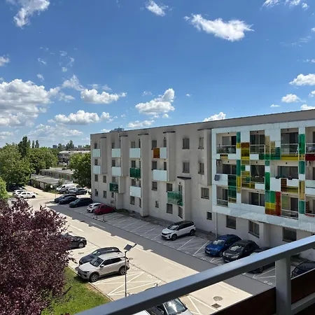 Self Check In With Parking Included Appartement Bratislava