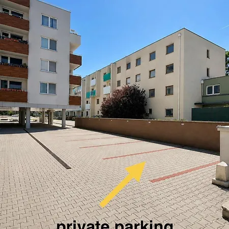 公寓 Self Check In With Parking Included